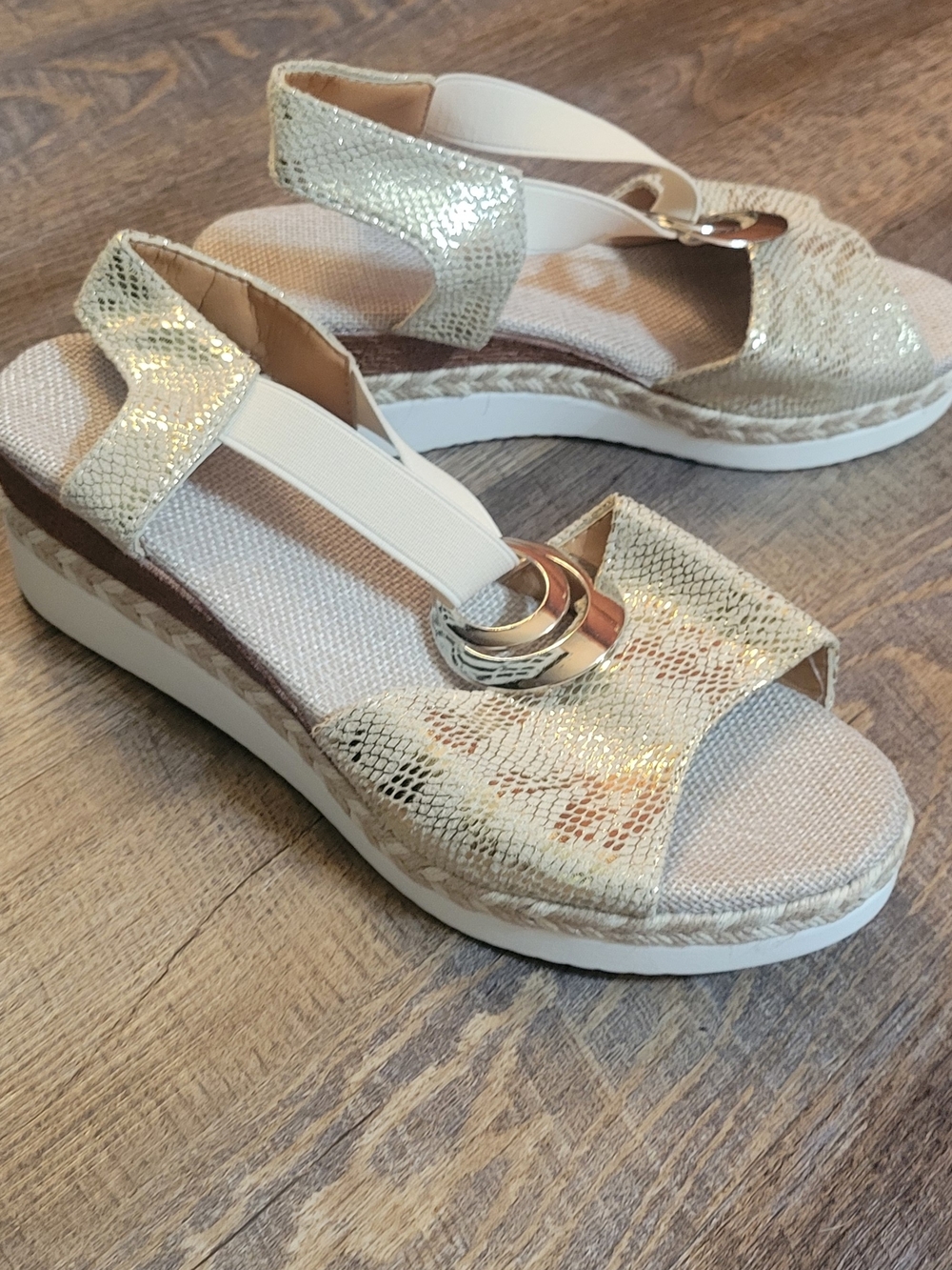 Metallic Cream Women's Wedge Sandals with Decorative Ring